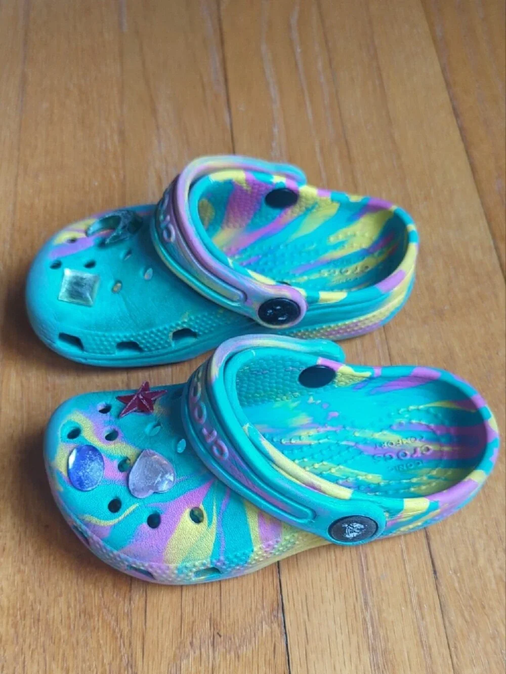 CROCS Kids Teal & Multicolor Clog Sandals with Star, Moon & Gem Charms